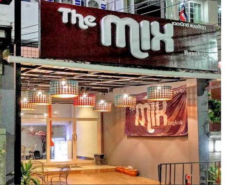 Отель The Mix Bangkok - Silom Экстерьер фото